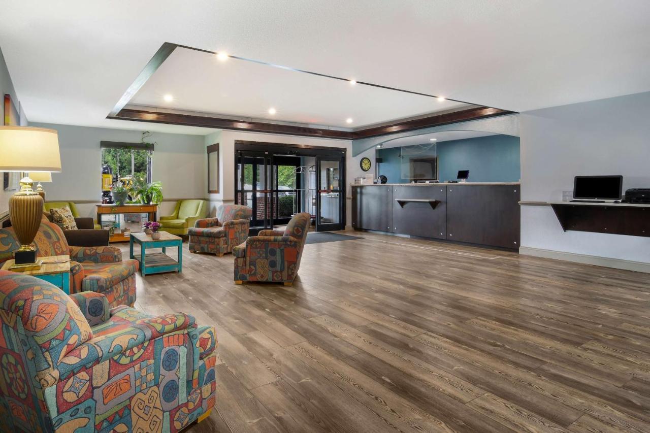 Surestay Plus Hotel Tarboro Extérieur photo