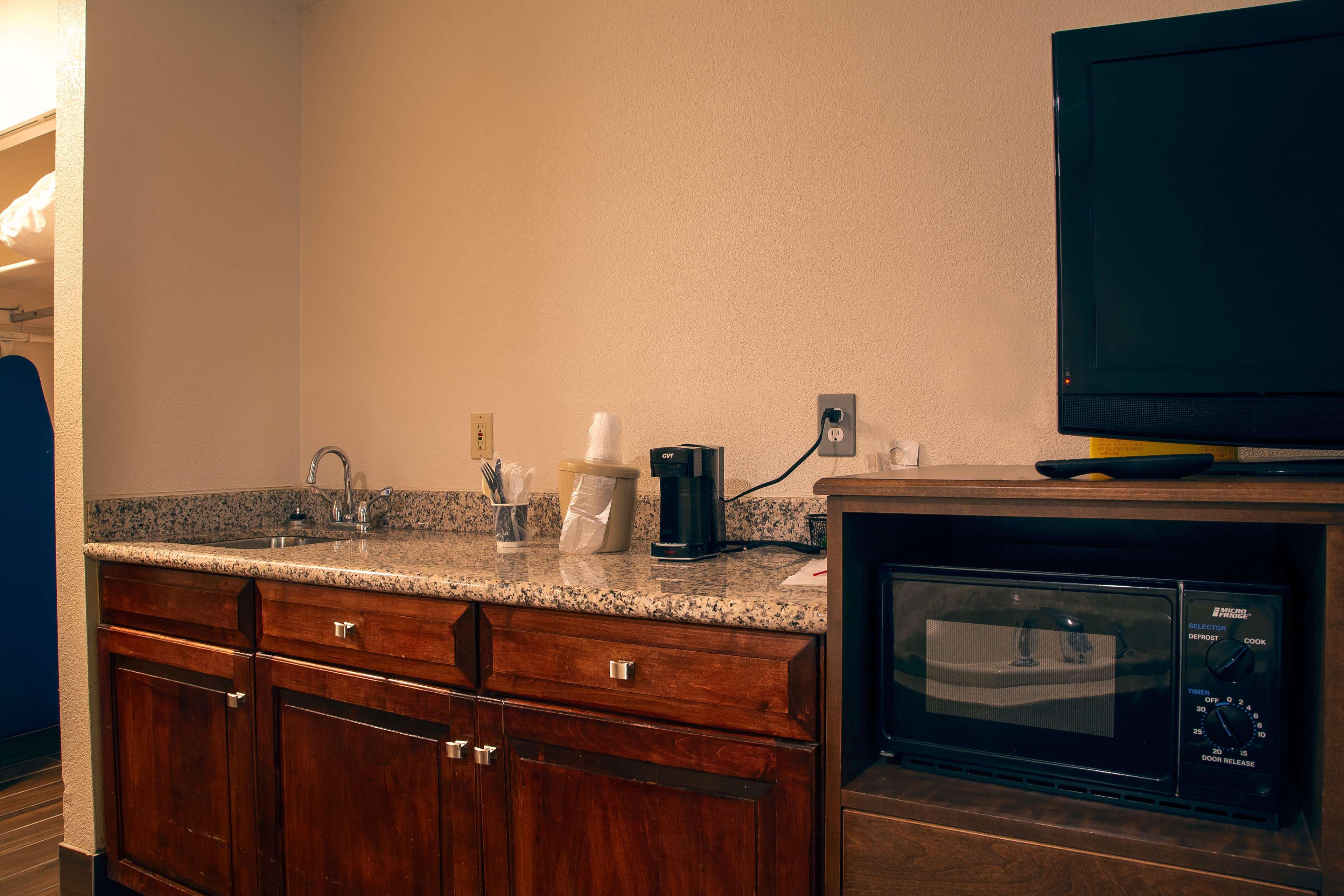 Surestay Plus Hotel Tarboro Extérieur photo