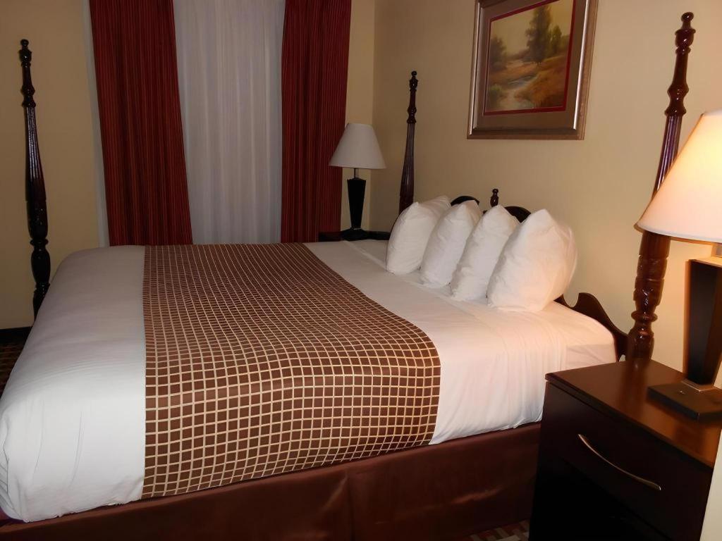 Surestay Plus Hotel Tarboro Extérieur photo