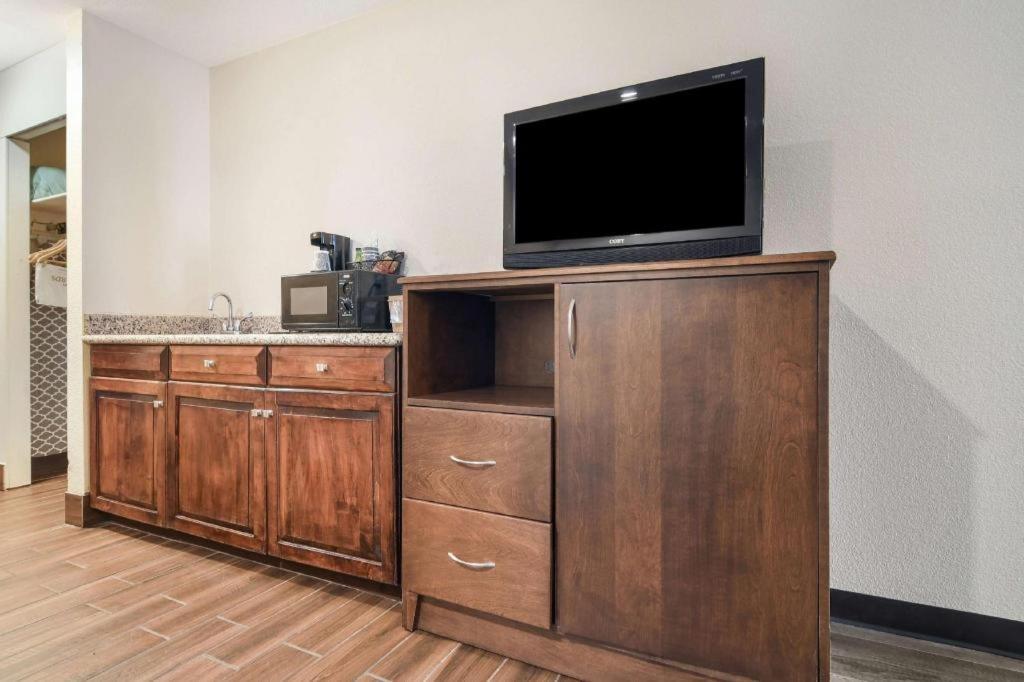 Surestay Plus Hotel Tarboro Extérieur photo
