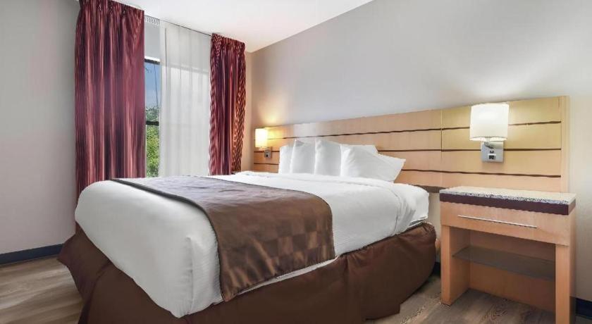 Surestay Plus Hotel Tarboro Extérieur photo