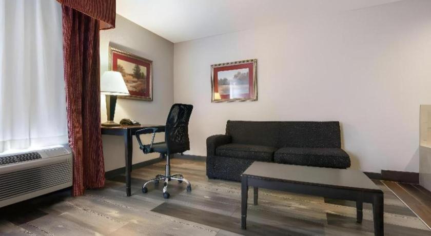 Surestay Plus Hotel Tarboro Extérieur photo
