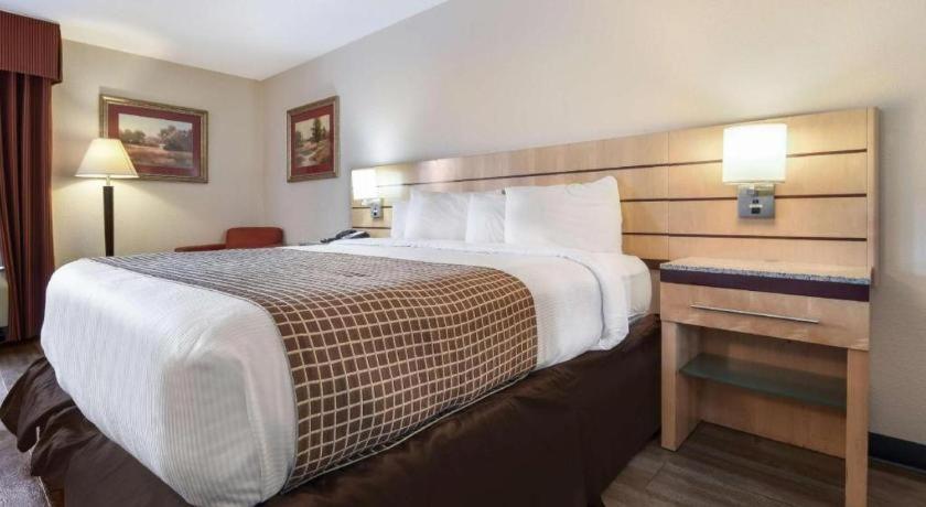 Surestay Plus Hotel Tarboro Extérieur photo