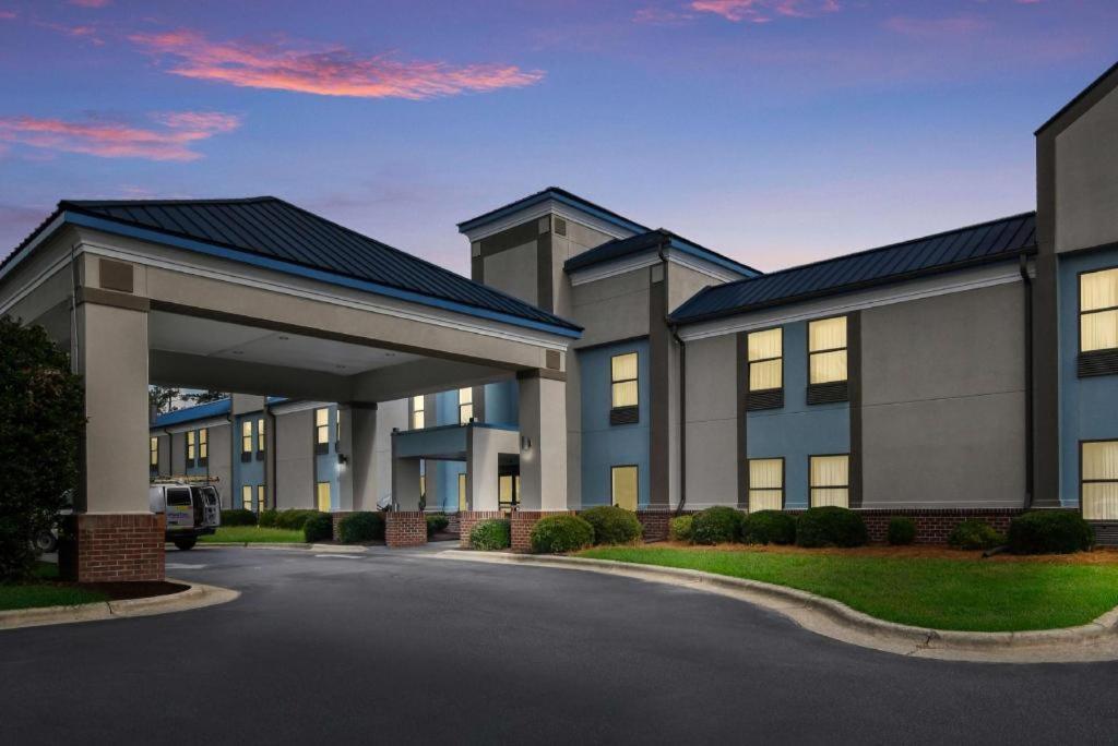Surestay Plus Hotel Tarboro Extérieur photo