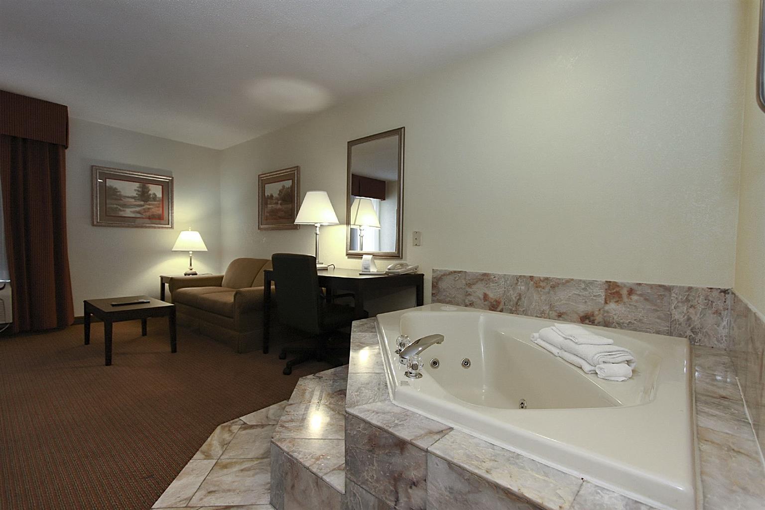 Surestay Plus Hotel Tarboro Chambre photo