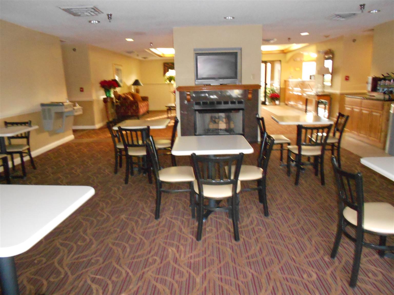 Surestay Plus Hotel Tarboro Extérieur photo